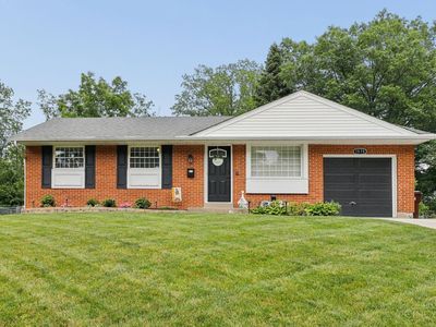 1570 Blueorchard Dr