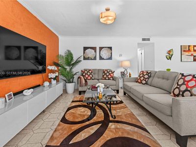 200 NE 12th Ave APT 3A