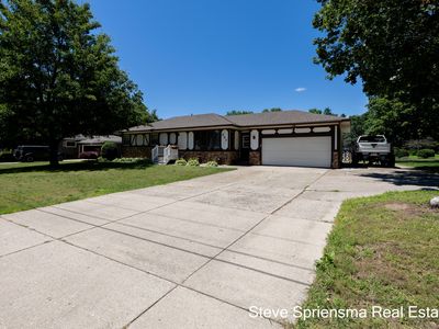 997 Cypress Dr