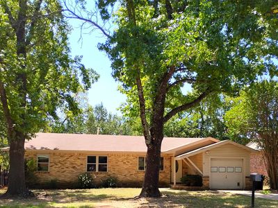 2922 Stafford Dr