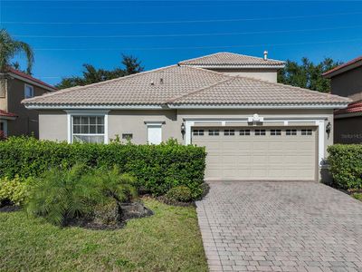 1077 Lascala Dr