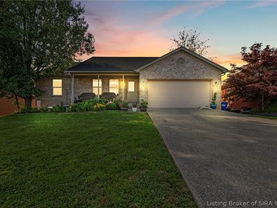 4210 Lakeside Drive
