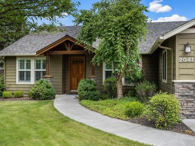 2041 SW Obsidian Ave