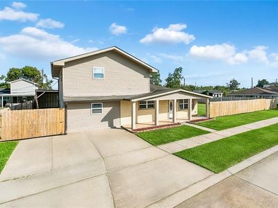 2212 Kenneth Dr