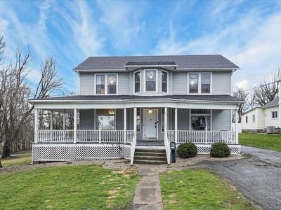 648 N High St