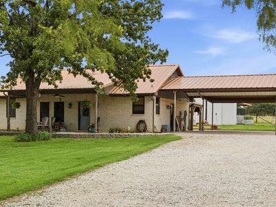 146 Private Road 1525