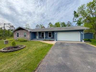 210 Kenwood Cir NE