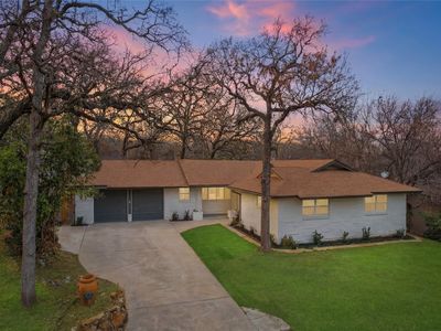 608 W Redbud Dr