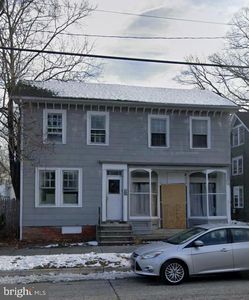 296 E Broadway #298