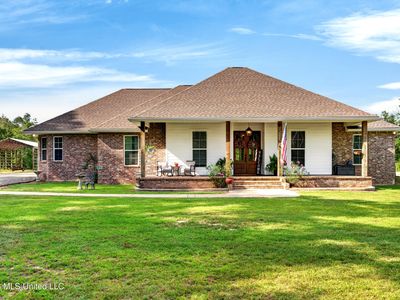 40 Thompson Ln