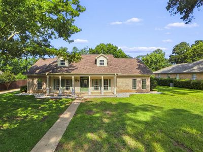 2211 Melissa Dr