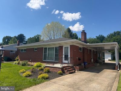 44 Oak Ave