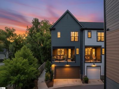 10 Hub St