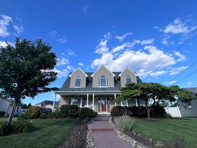 12 Elinor Ave