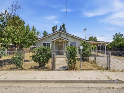 796 S Kern Avenue