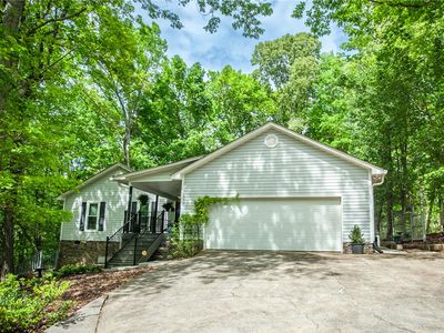 1303 S Arrowhead Dr