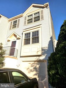Property at 8521 Charnwood Ct, Manassas, VA