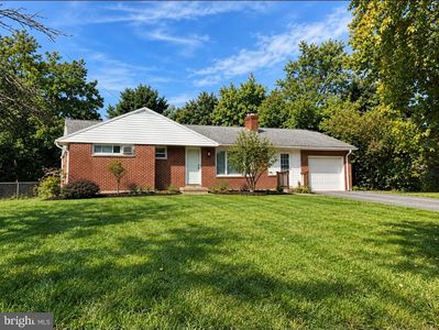 1184 Fairmont Dr