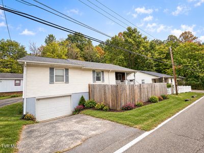 709 Exeter Rd