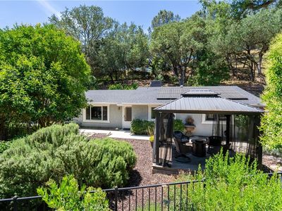 7280 Valle Ave