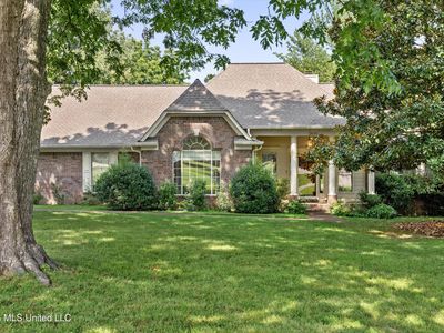 3810 Meadow Creek Dr