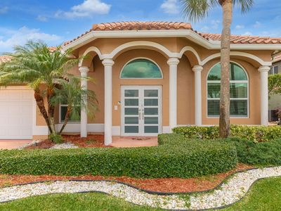 10839 Tea Olive Lane