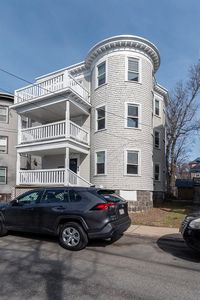 19 Dunlap St