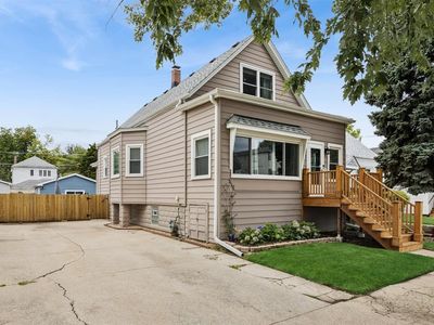 1015 Beloit Ave