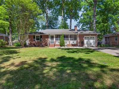 403 Mayflower Rd