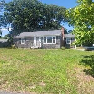 32 Chadwick Ave