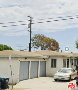 4872 W El Segundo Blvd