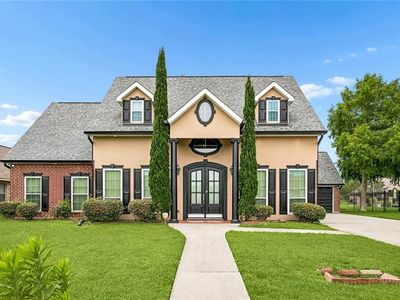 246 E Augusta Ln