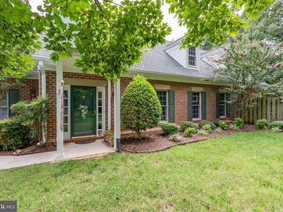 9403 Dalmahoy Ln