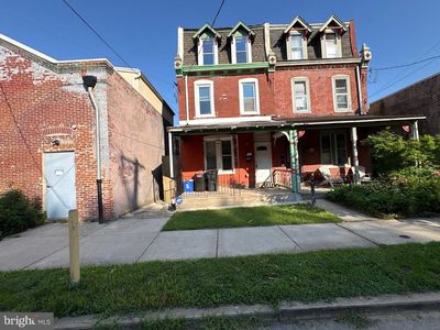 404 W Winona St