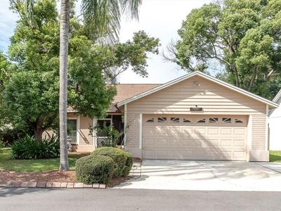 10833 LIVINGSTON DRIVE