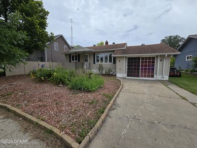 204 W 2nd St