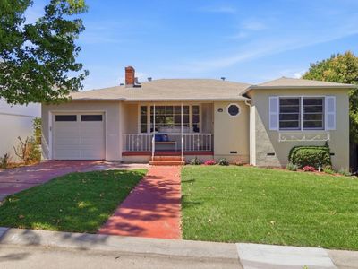 148 Burbank Ave