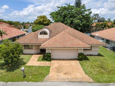 7451 NW 40th St