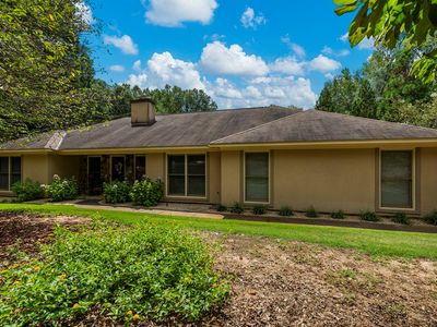 8920 Midland Woods Dr