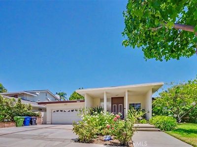 6772 Julie Ln