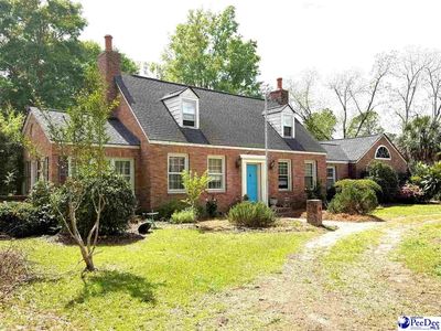 605 E Main St