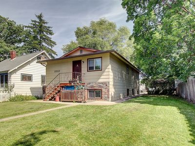 2010 S 8th St W