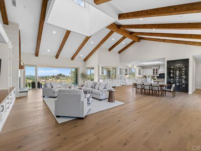 3066 Via Montevina