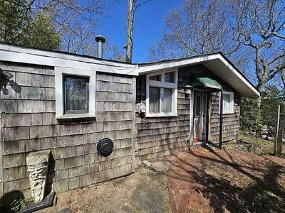 40 Lighthouse Ln