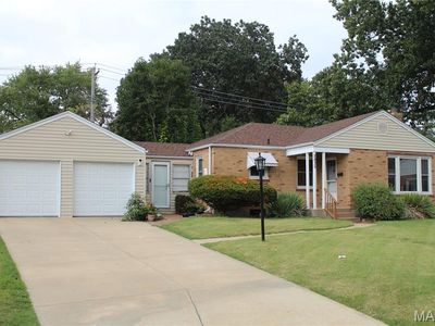 2835 Darwin Ct