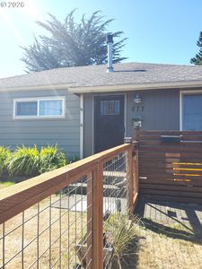 877 Pacific Ave