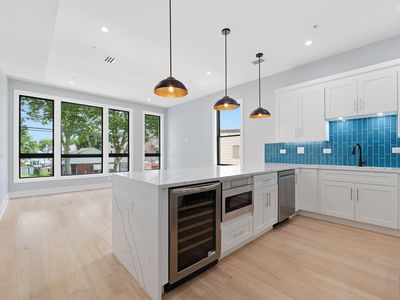389 Virginia Ave #2