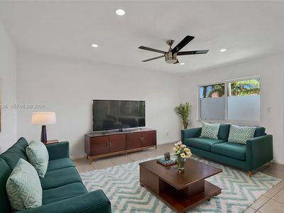 3050 NE 5th Ter APT 13