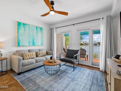 114 Carillon Market St #213