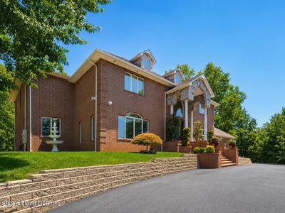 935 Todt Hill Rd